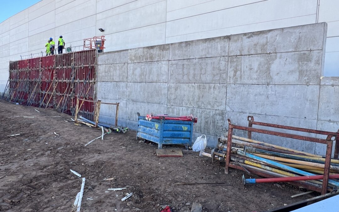 Walls in the extension of Urzante’s warehouse.