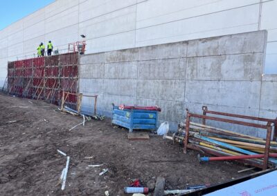Muros en ampliación nave Urzante